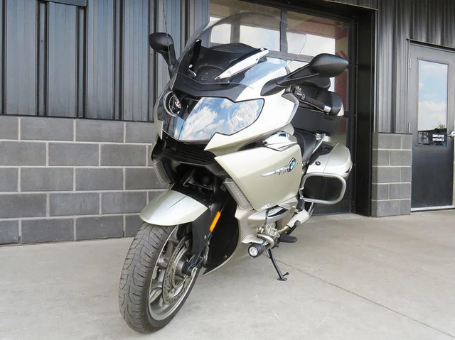 2013 BMW, 33 574 km, dovoz Kanada — foto 4 z 5