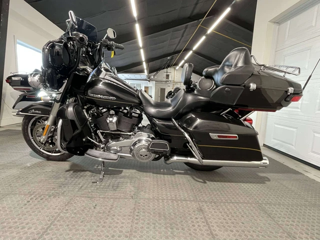 2017 Harley-Davidson, 45 750 km, dovoz Kanada — foto 3 z 5