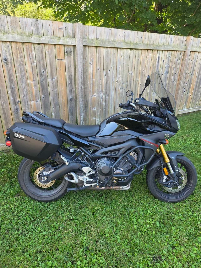 2016 Yamaha, 22 000 km, dovoz Kanada — foto 3 z 4