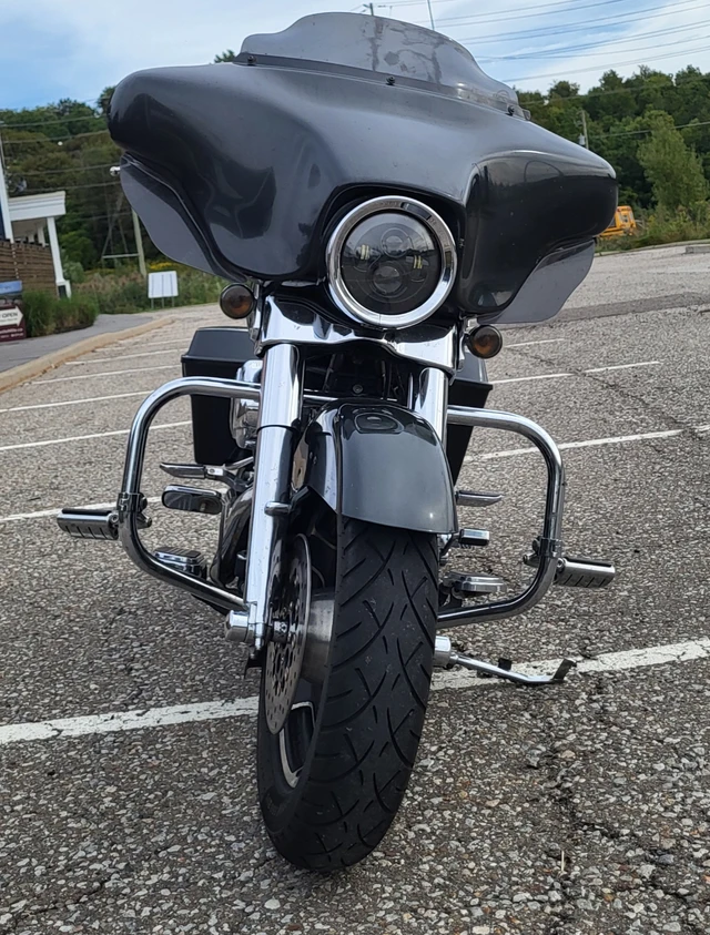 2007 Harley-Davidson, 63 000 km, dovoz Kanada — foto 2 z 5