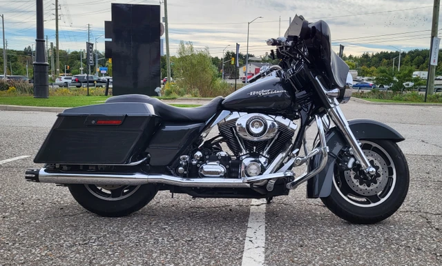 2007 Harley-Davidson, 63 000 km, dovoz Kanada — foto 3 z 5