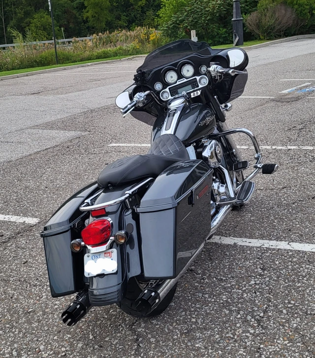 2007 Harley-Davidson, 63 000 km, dovoz Kanada — foto 4 z 5