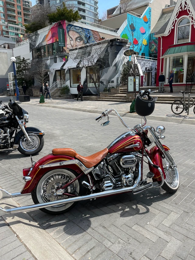 2014 Harley-Davidson, 23 000 km, dovoz Kanada — foto 4 z 5
