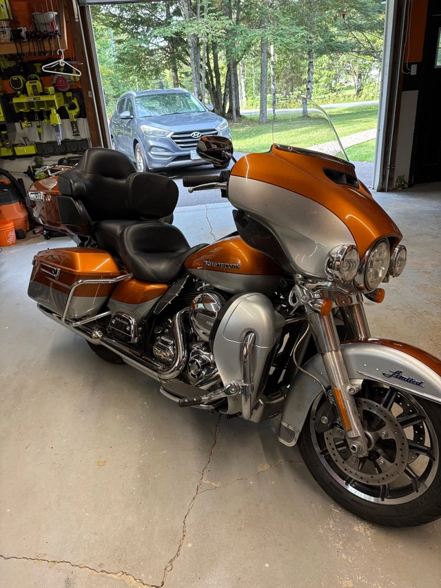 2014 Harley-Davidson, 130 360 km, dovoz Kanada — foto 3 z 5