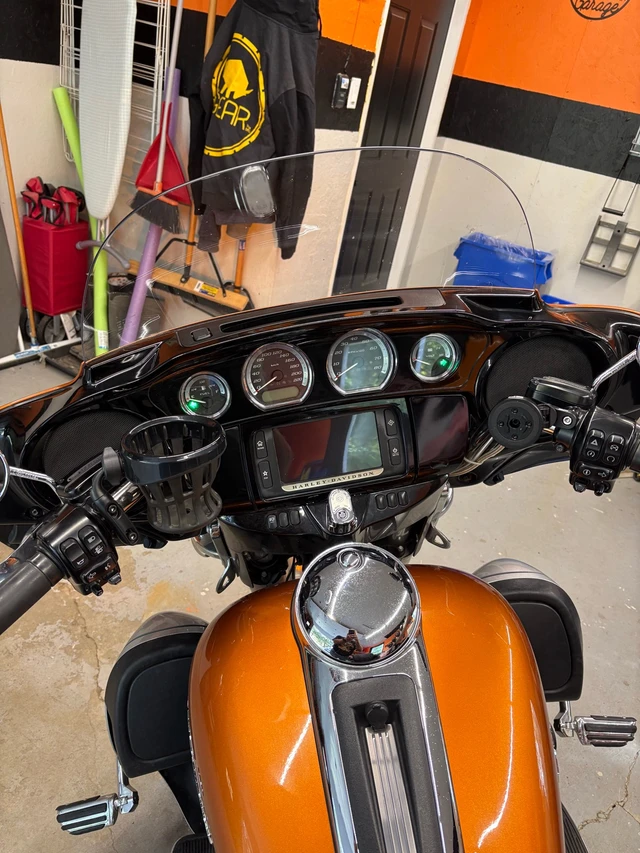2014 Harley-Davidson, 130 360 km, dovoz Kanada — foto 5 z 5