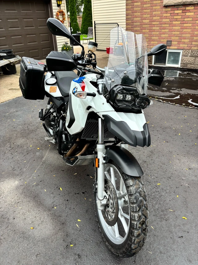 2008 BMW, 49 700 km, dovoz Kanada — foto 3 z 5