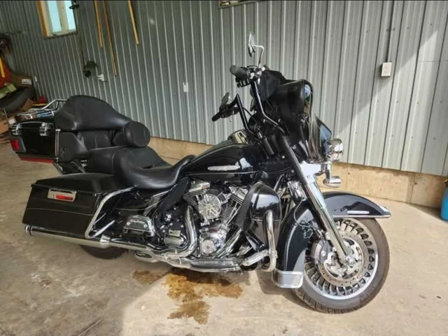 2012 Harley-Davidson, 52 030 km, dovoz Kanada — foto 2 z 5