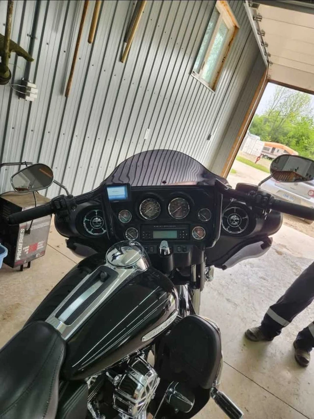 2012 Harley-Davidson, 52 030 km, dovoz Kanada — foto 4 z 5