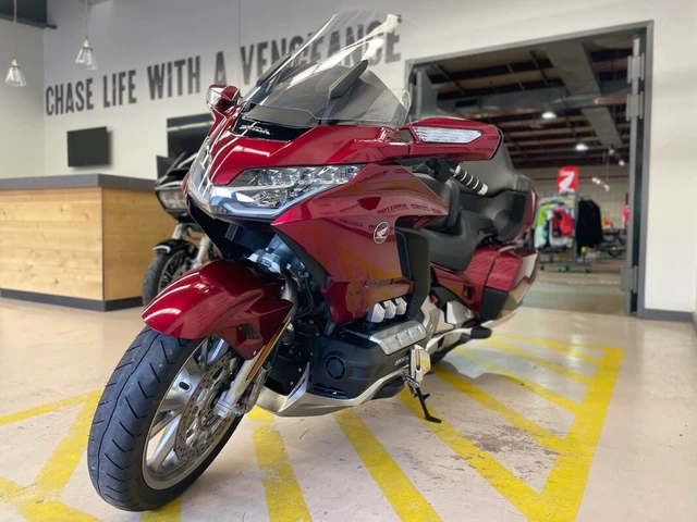 2018 Honda, zlatá, 25 964 km, dovoz Kanada — foto 3 z 5