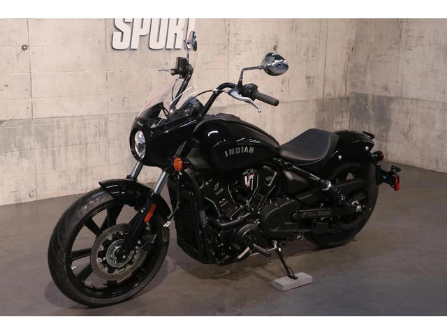2025 Indian, 308 km, dovoz Kanada — foto 2 z 5