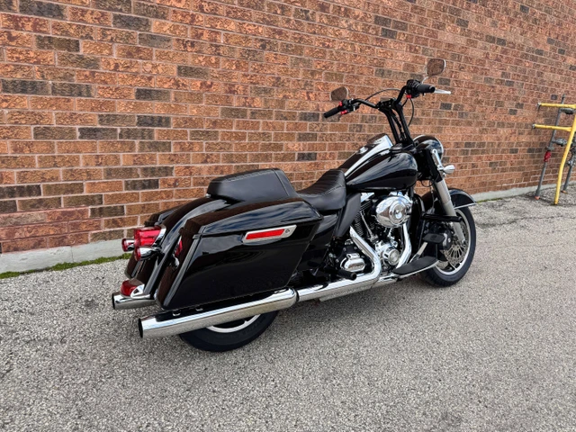 2012 Harley-Davidson, 40 000 km, dovoz Kanada — foto 4 z 5