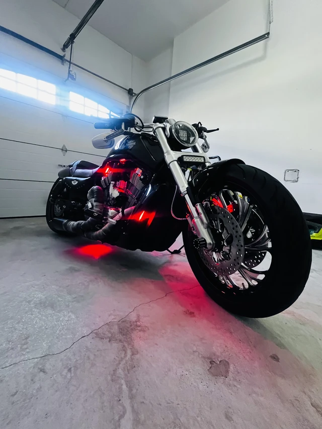 2009 Harley-Davidson, 24 000 km, dovoz Kanada — foto 2 z 5