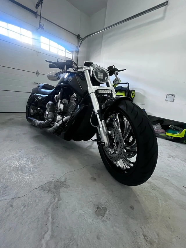 2009 Harley-Davidson, 24 000 km, dovoz Kanada — foto 4 z 5