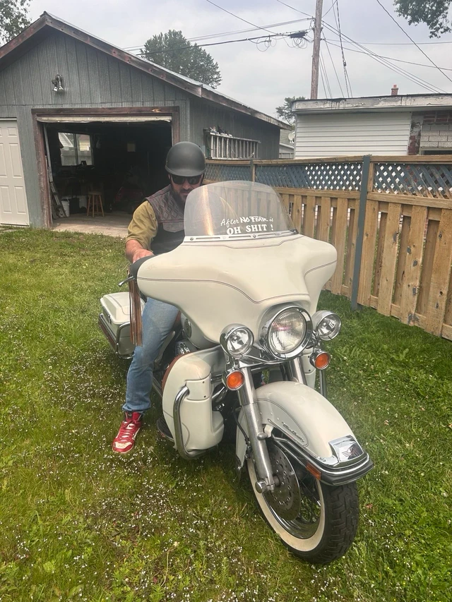 2002 Harley-Davidson, 100 000 km, dovoz Kanada — foto 3 z 4