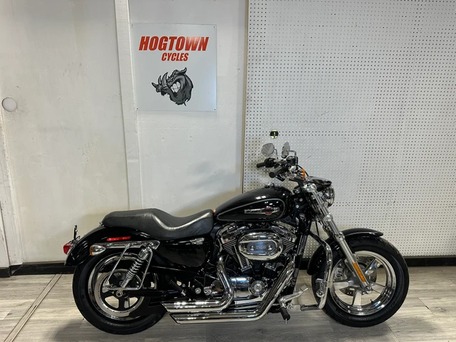 2012 Harley-Davidson, 27 624 km, dovoz Kanada — foto 2 z 5