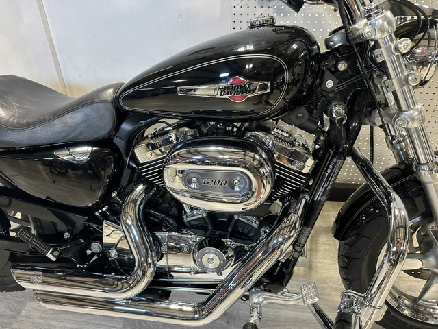 2012 Harley-Davidson, 27 624 km, dovoz Kanada — foto 3 z 5