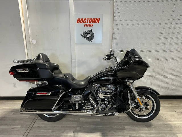2016 Harley-Davidson, 27 201 km, dovoz Kanada — foto 2 z 5