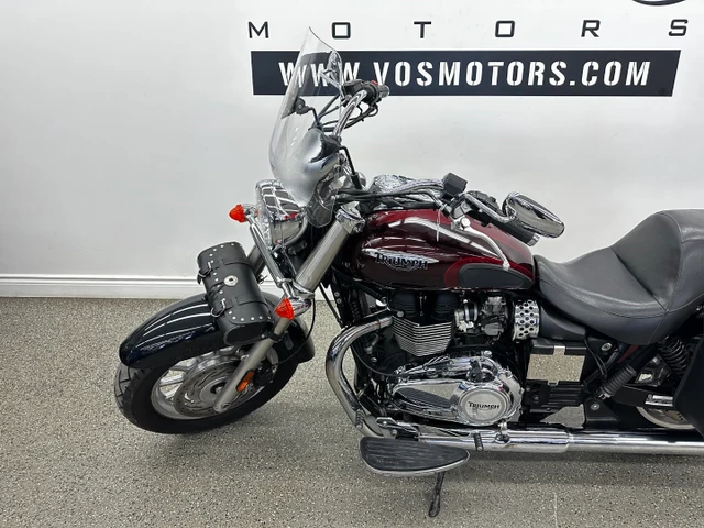 2014 Triumph, 22 775 km, dovoz Kanada — foto 4 z 5