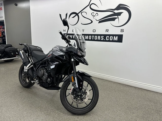 2024 Triumph, 10 009 km, dovoz Kanada — foto 2 z 5