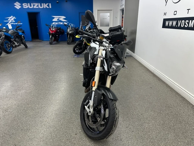 2016 BMW, 34 794 km, dovoz Kanada — foto 3 z 5