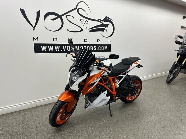 2016 KTM, 10 354 km, dovoz Kanada — foto 4 z 5