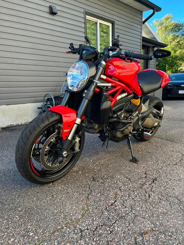 2015 Ducati, 19 724 km, dovoz Kanada — foto 2 z 5