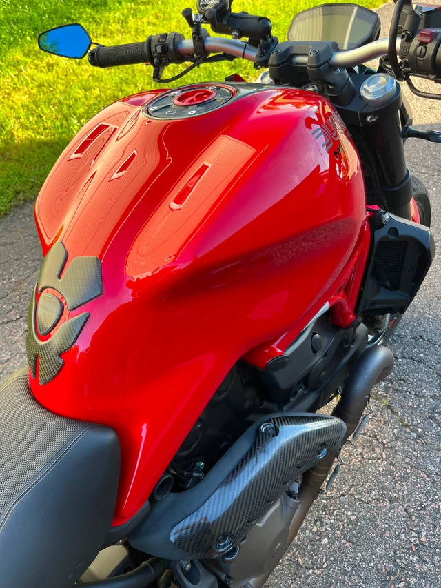2015 Ducati, 19 724 km, dovoz Kanada — foto 4 z 5