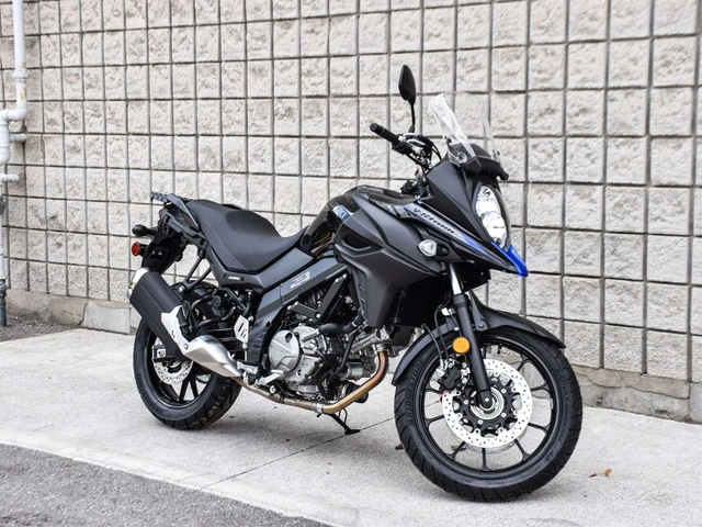 2025 Suzuki, dovoz Kanada — foto 2 z 5