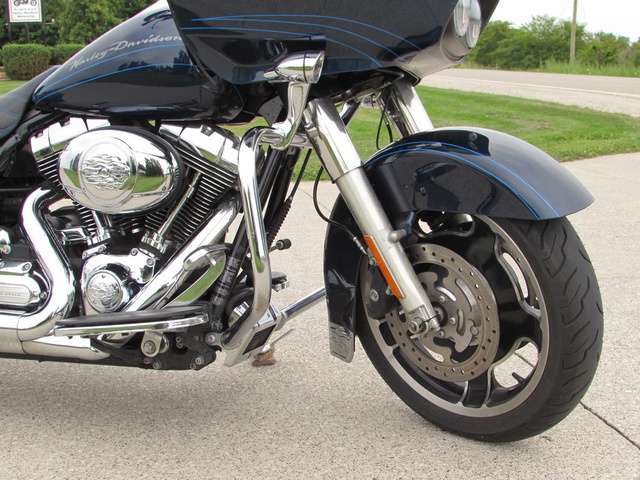 2013 Harley-Davidson, 64 000 km, dovoz Kanada — foto 4 z 5
