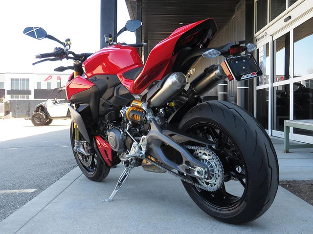 2026 Ducati, červená, 1 km, dovoz Kanada — foto 5 z 5