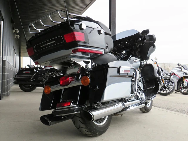 2012 Harley-Davidson, 29 342 km, dovoz Kanada — foto 5 z 5