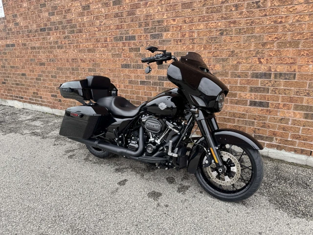 2021 Harley-Davidson, 11 000 km, dovoz Kanada — foto 3 z 5