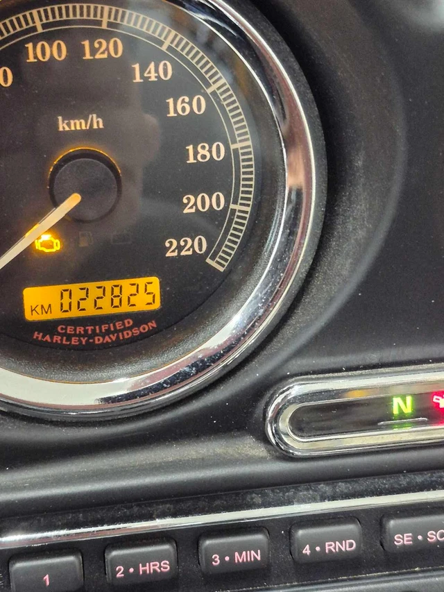 2005 Harley-Davidson, 22 825 km, dovoz Kanada — foto 2 z 4