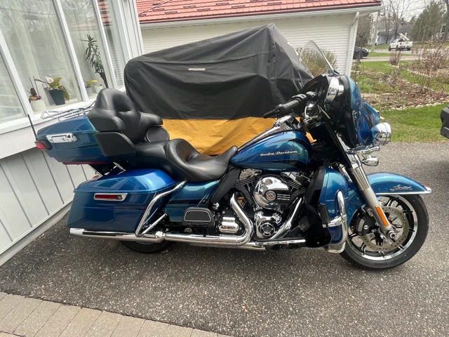 2014 Harley-Davidson, 82 000 km, dovoz Kanada — foto 4 z 5