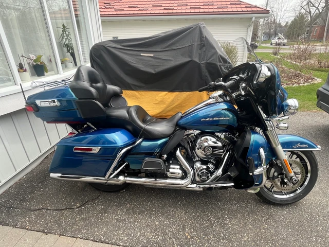2014 Harley-Davidson, 82 000 km, dovoz Kanada — foto 5 z 5