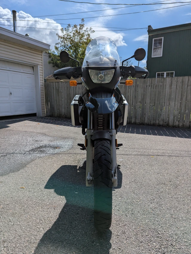 2007 BMW, 66 660 km, dovoz Kanada — foto 3 z 5