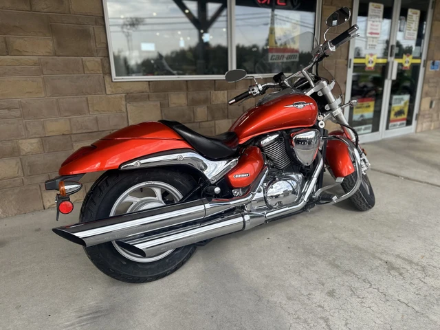 2010 Suzuki, 22 000 km, dovoz Kanada — foto 2 z 5