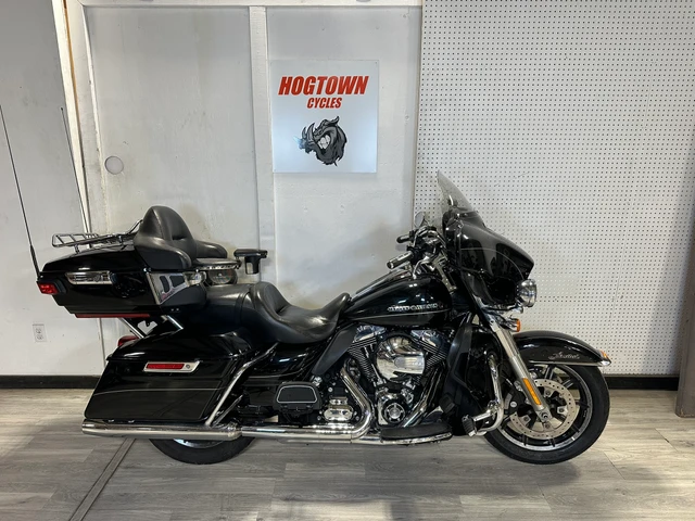 2014 Harley-Davidson, 44 235 km, dovoz Kanada — foto 2 z 5