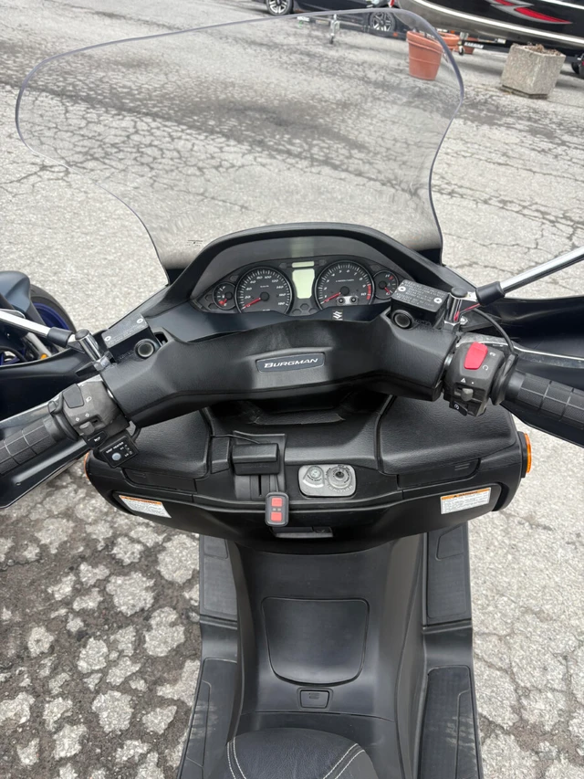 2016 Suzuki, 36 289 km, dovoz Kanada — foto 3 z 4