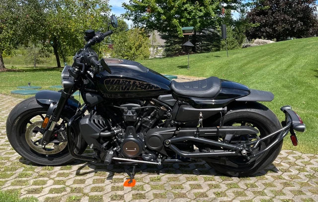 2023 Harley-Davidson, černá, 846 km, dovoz Kanada — foto 2 z 5