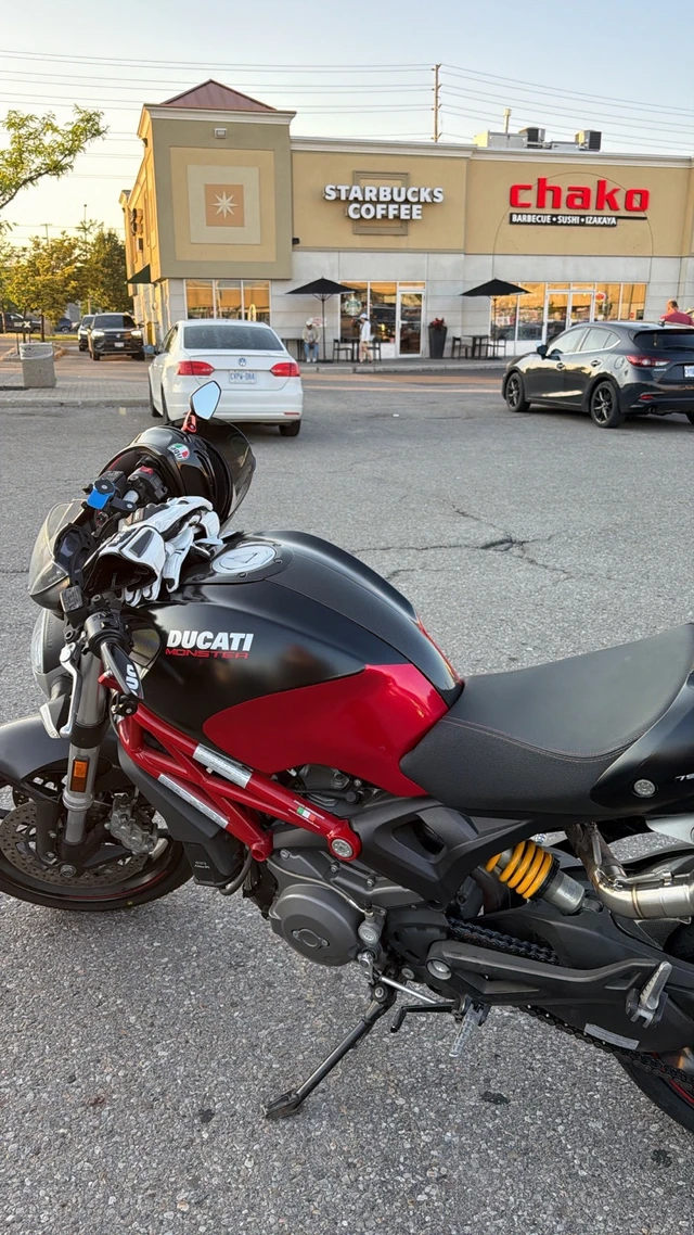 2014 Ducati, 20 000 km, dovoz Kanada — foto 5 z 5