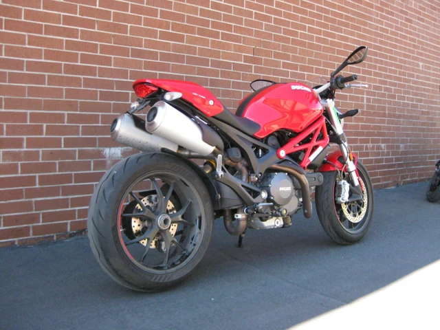 2014 Ducati, 26 566 km, dovoz Kanada — foto 3 z 5