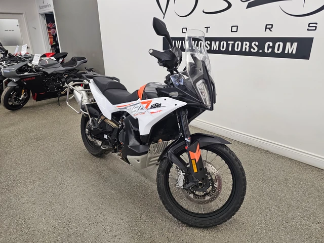 2024 KTM, 11 332 km, dovoz Kanada — foto 2 z 5