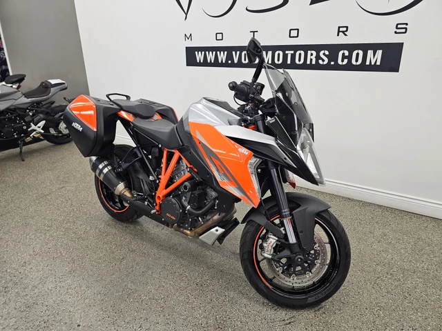 2016 KTM, 11 080 km, dovoz Kanada — foto 2 z 5