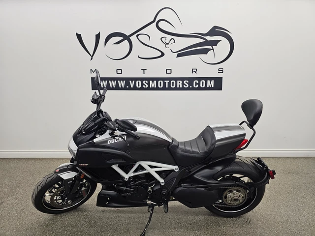 2015 Ducati, 6 171 km, dovoz Kanada — foto 5 z 5