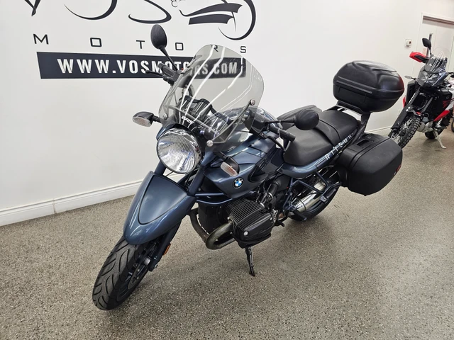 2005 BMW, 21 115 km, dovoz Kanada — foto 4 z 5