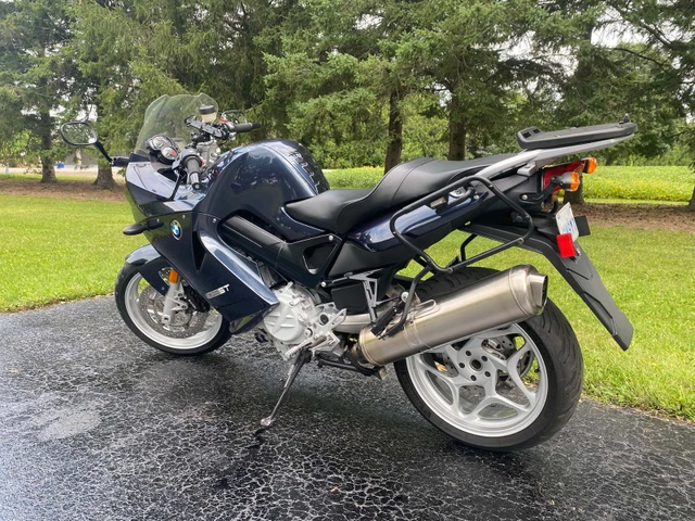 2009 BMW, 87 000 km, dovoz Kanada — foto 2 z 5