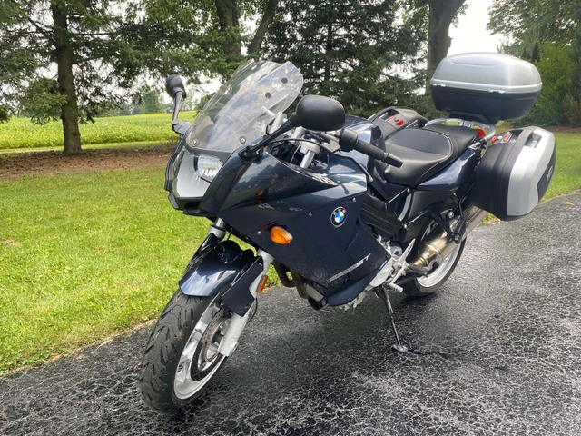 2009 BMW, 87 000 km, dovoz Kanada — foto 3 z 5