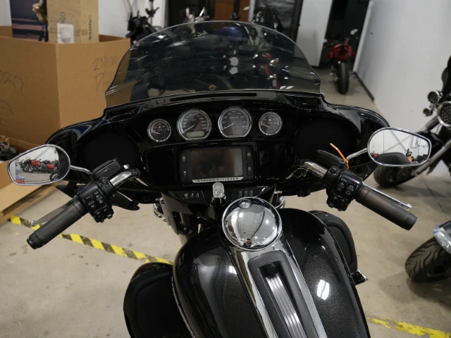 2016 Harley-Davidson, 32 769 km, dovoz Kanada — foto 5 z 5