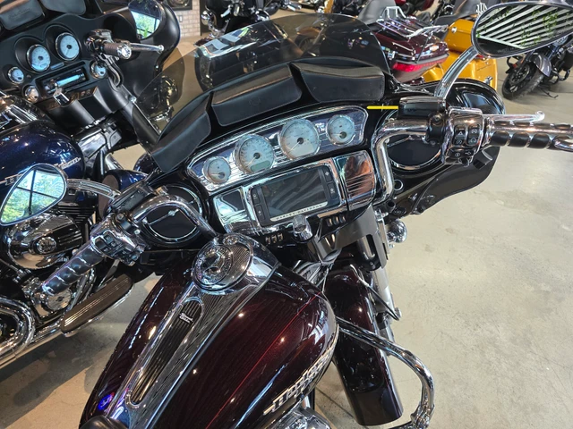 2014 Harley-Davidson, 88 230 km, dovoz Kanada — foto 4 z 5